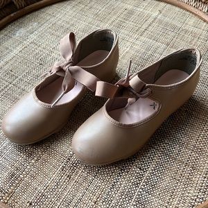Capezio girls tap shoes